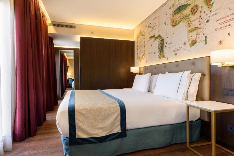 Double Room with Terrace image 3