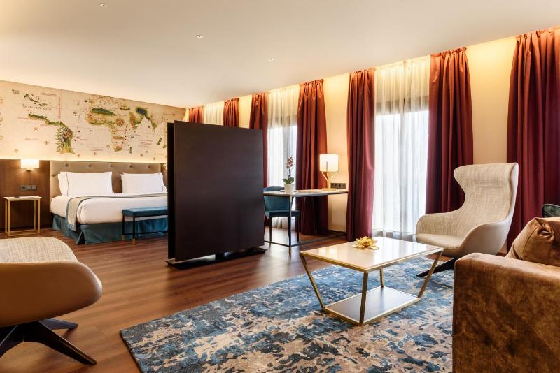 Junior Suite image 1