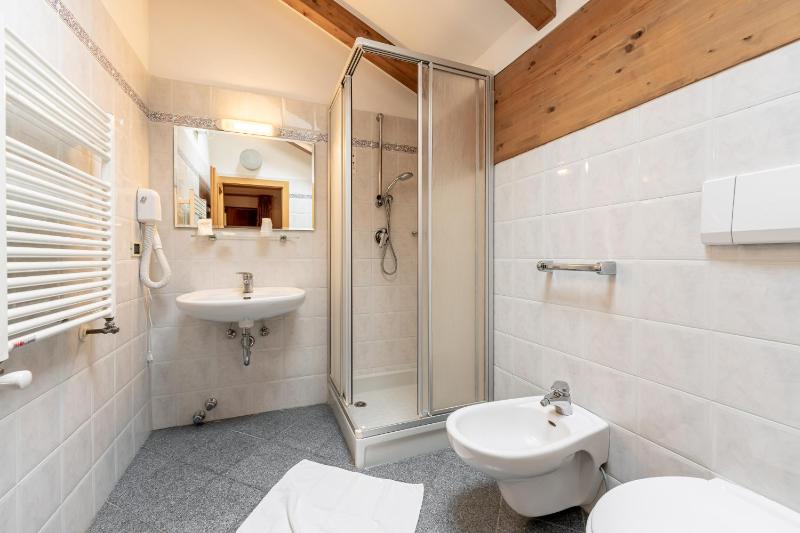 Quadruple Room image 3