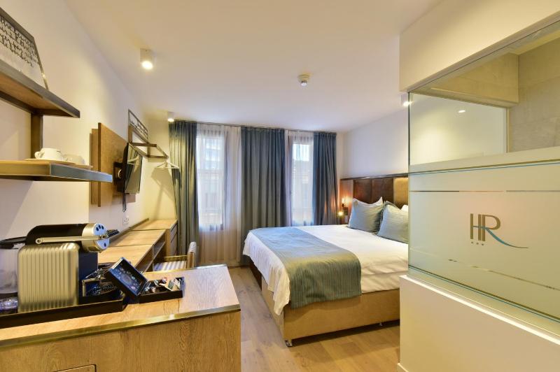 Hôtel Rousseau Plus - image 12