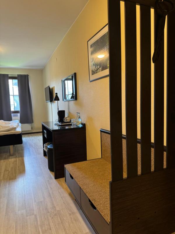 Budget Twin Room image 3