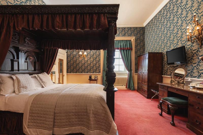 Castle Feature Room image 4