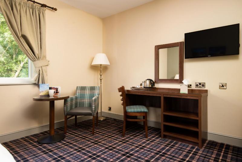 Double or Twin Room image 3