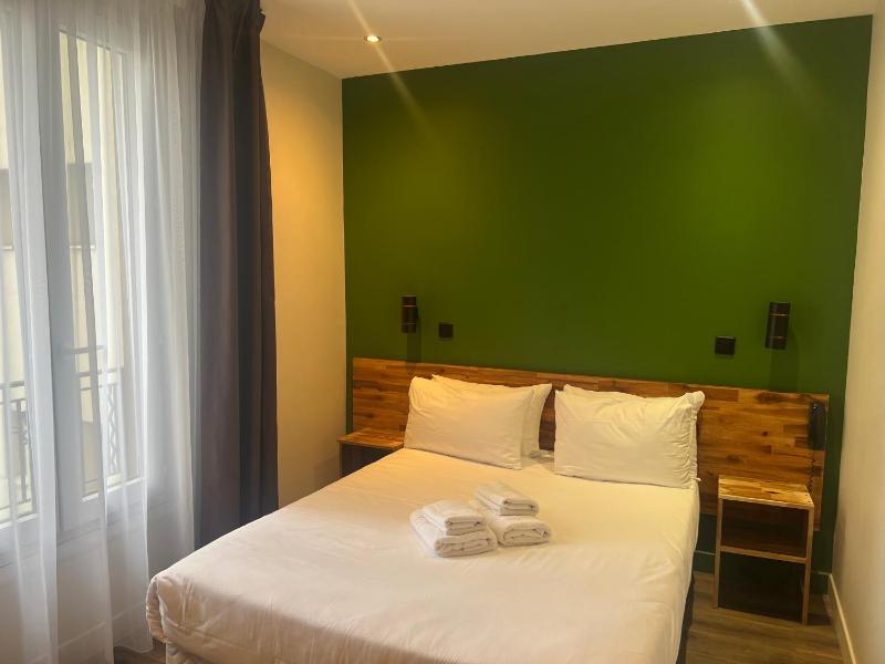 Two Adjacent Double Rooms (non connecting) image 4