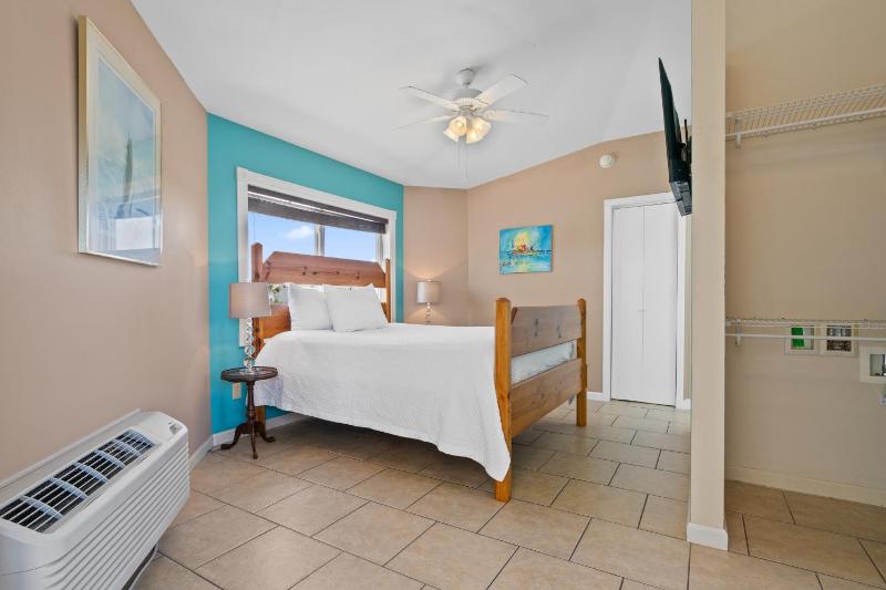 Keepin' It Reel Beach House - image 49