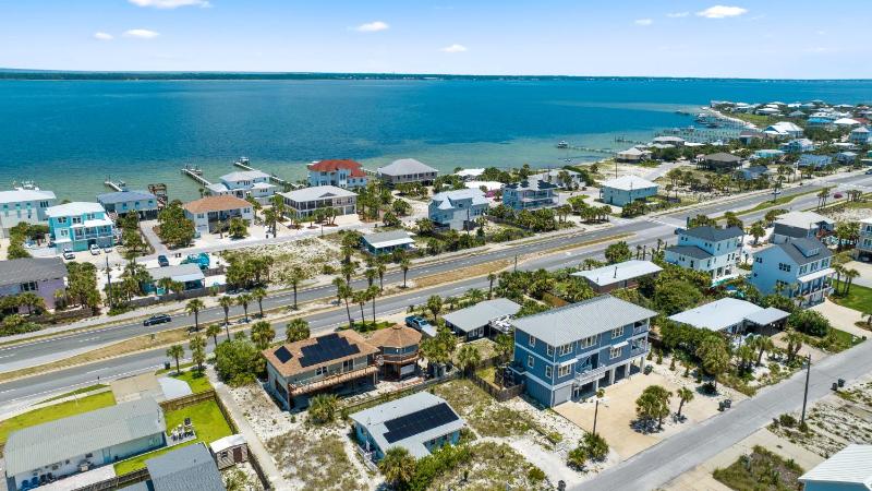 Keepin' It Reel Beach House - image 12