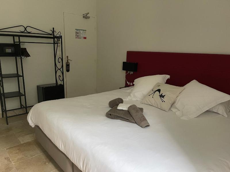 Superior Double Room image 3