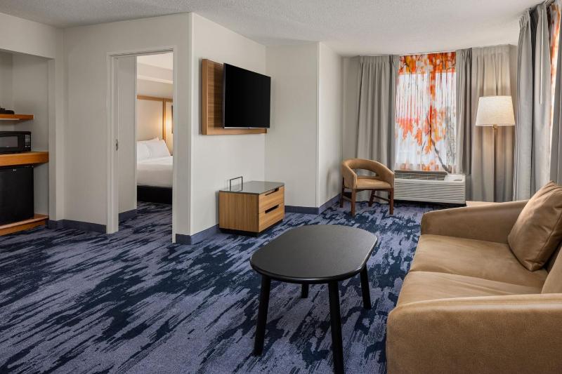 One-Bedroom King Suite - Non-Smoking image 2
