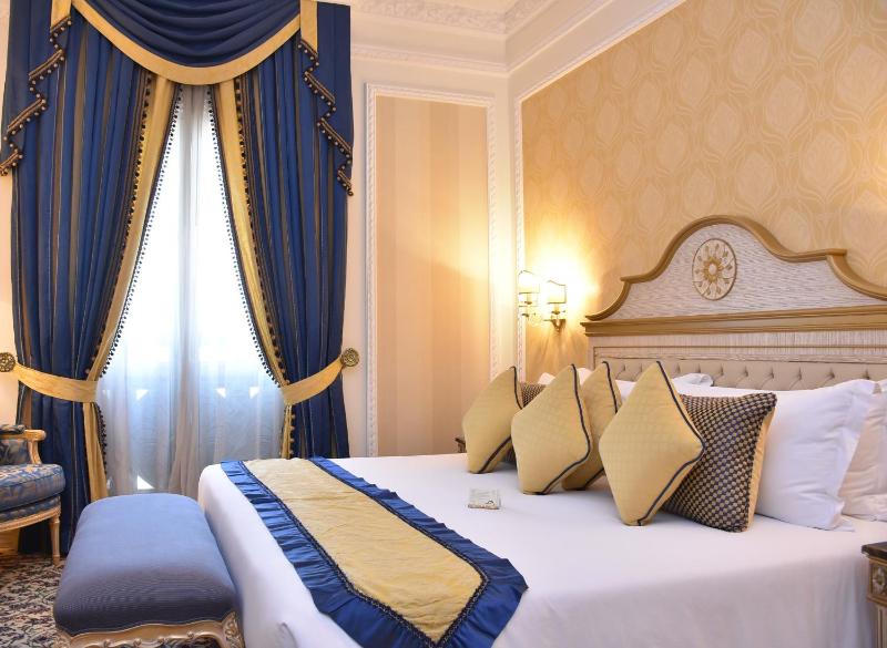 One-Bedroom Apartment with King Bed image 2