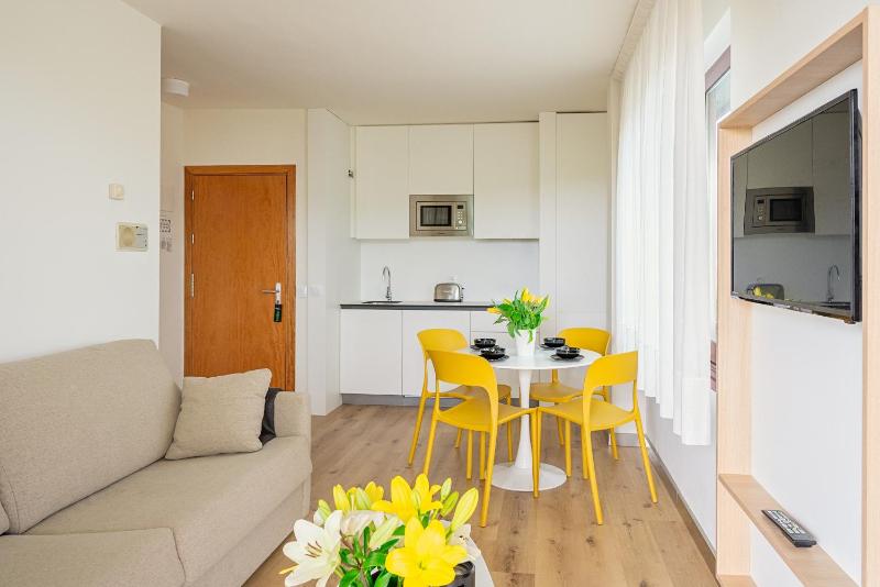Apartment with View (2 Adults) image 4