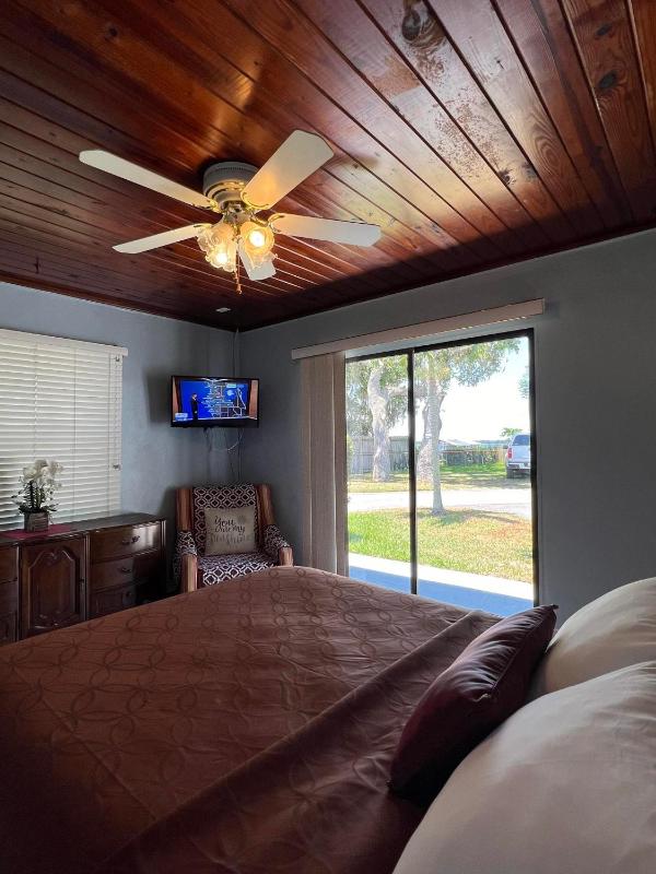 Executive Suite image 2