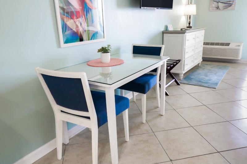 Oceanfront Dunes Room image 4