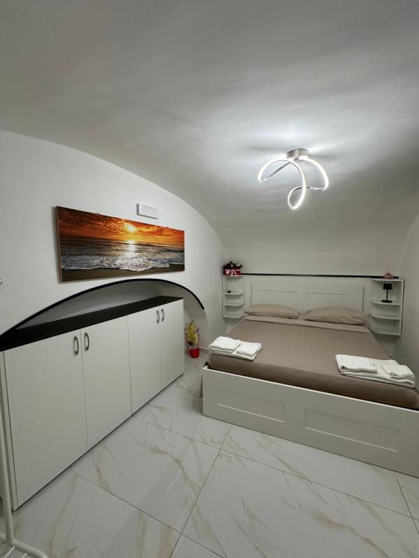 Rose's house - image 7