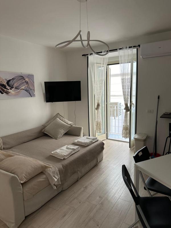 Rose's house - image 3