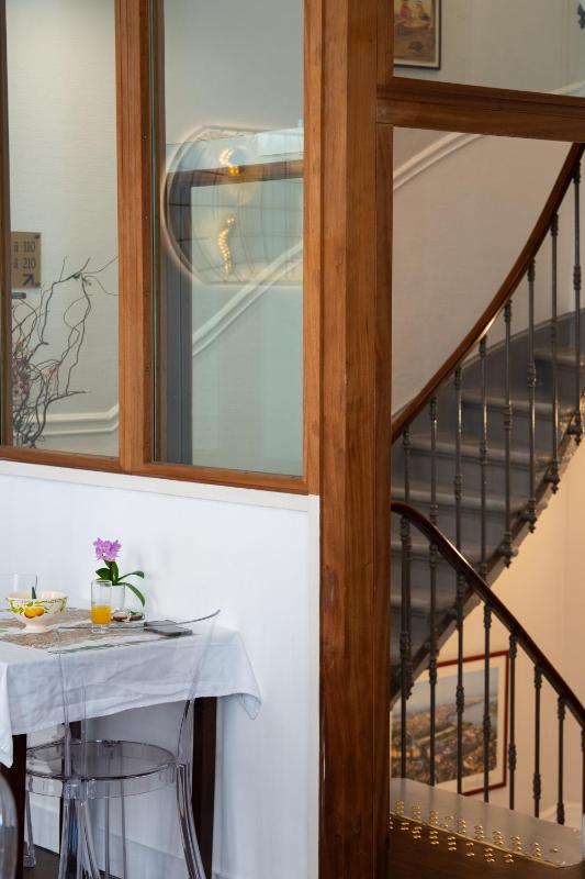 Hotel Des Grands Hommes - Bordeaux Centre - image 10