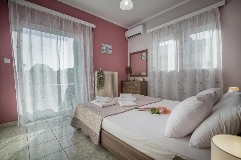Stevi's Apartment - image 9