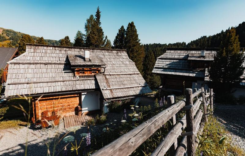 Two-Bedroom Chalet with Balcony image 3