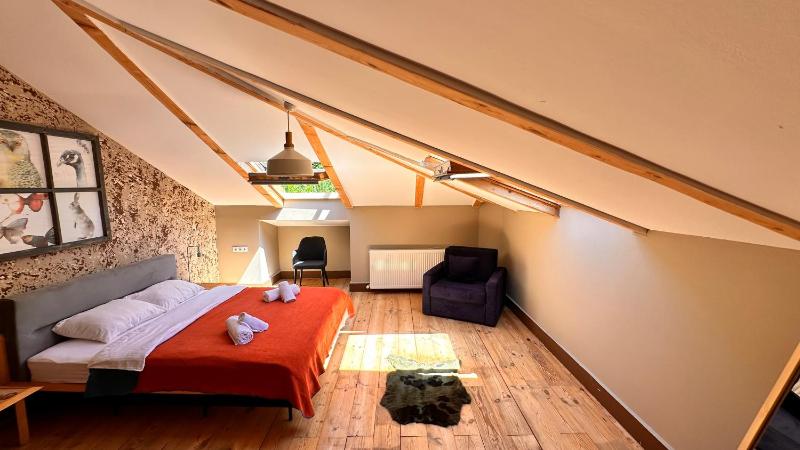 Deluxe Triple Room image 1