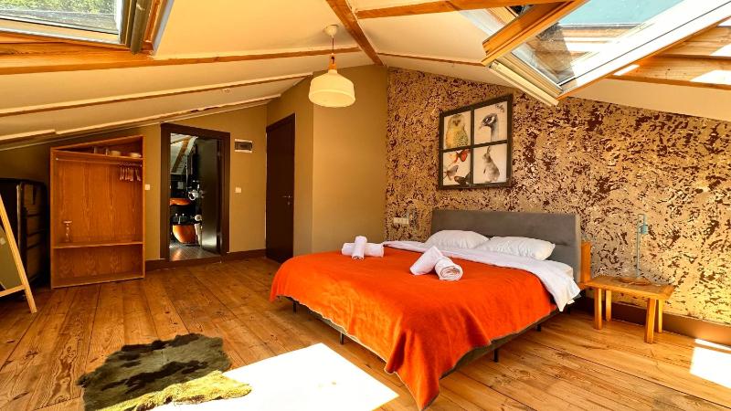 Deluxe Triple Room image 4