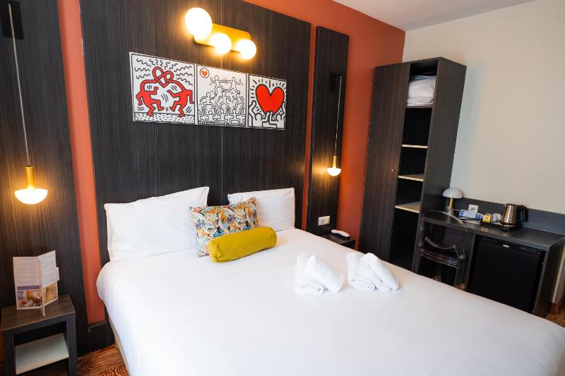 Classique Room image 4