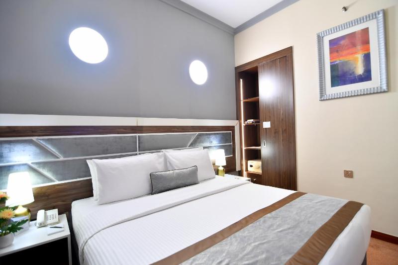 VIP King Room image 2