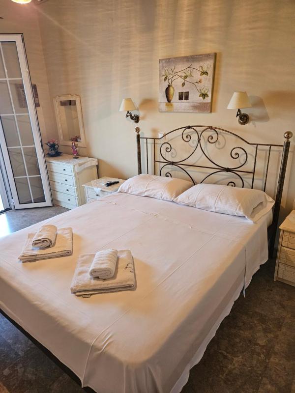 Double Room with Panoramic Sea View image 1