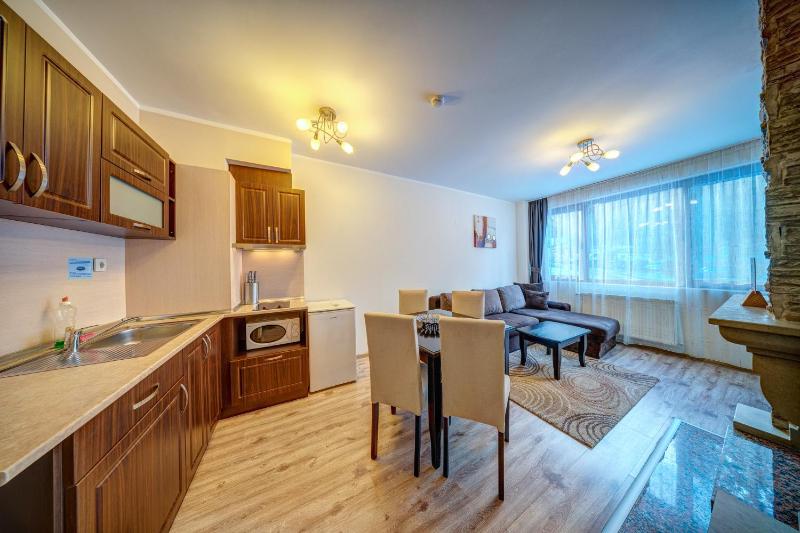 One-Bedroom Apartment image 3