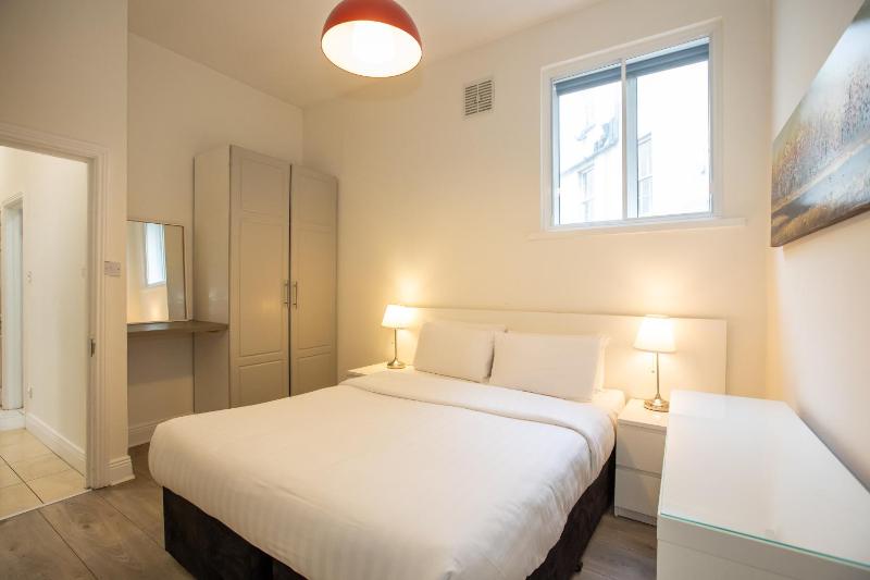 Temple Bar Essex Apartments - image 5
