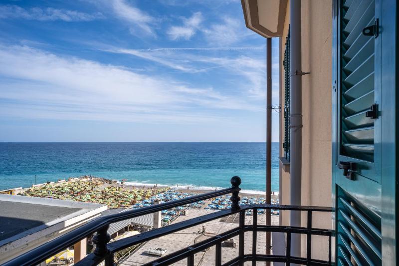 Lido Resort - image 45