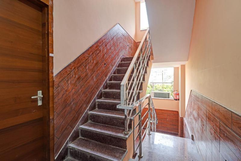 Townhouse Lucky Grand Palace - image 11