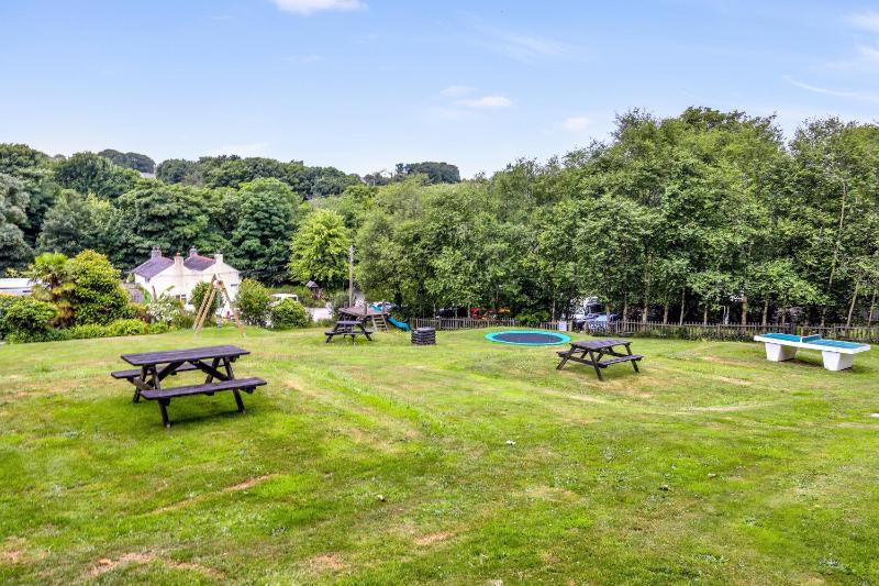 Rosemary 2 Bedroom Bungalow  image 4