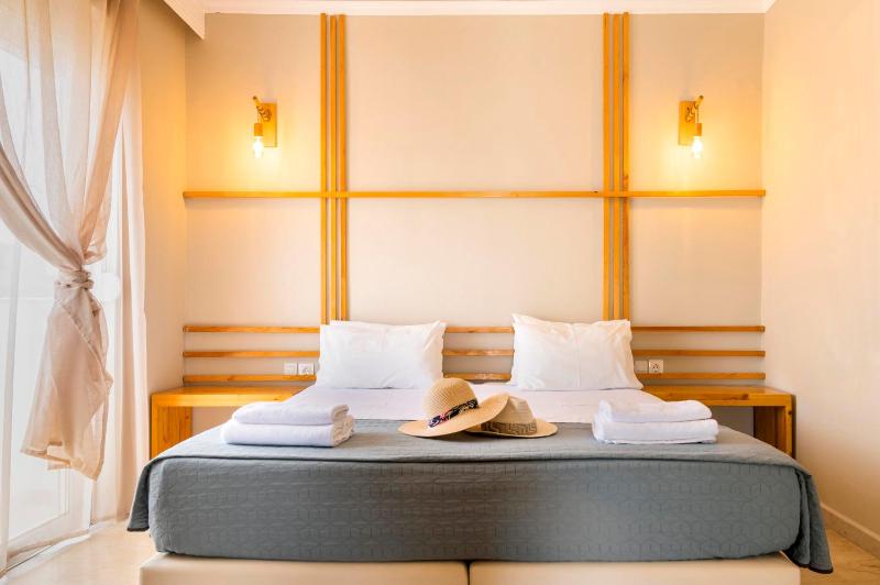 Superior Deluxe Double Room (2 Adults)  image 1
