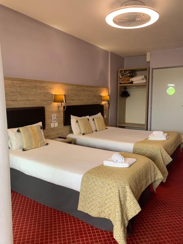 Triple Room image 4