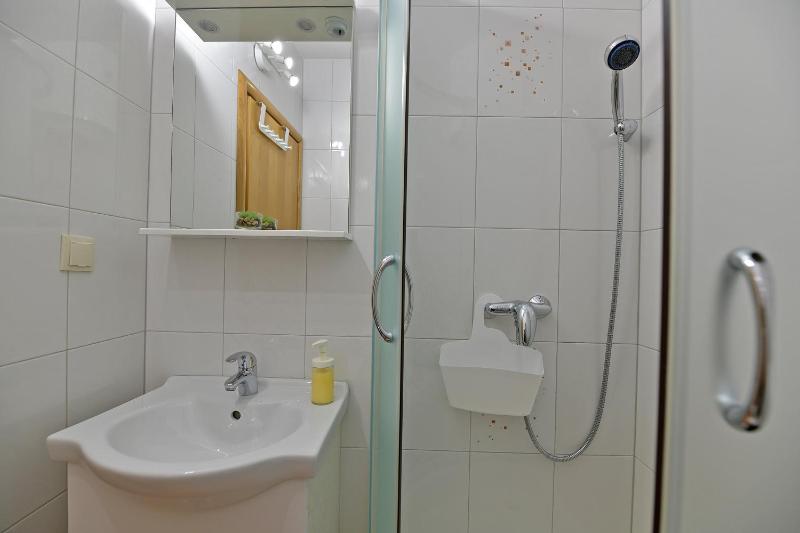 Double Room with Balcony image 4