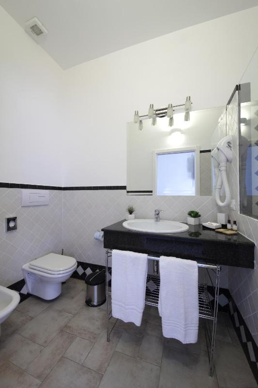 Deluxe Apartment image 2
