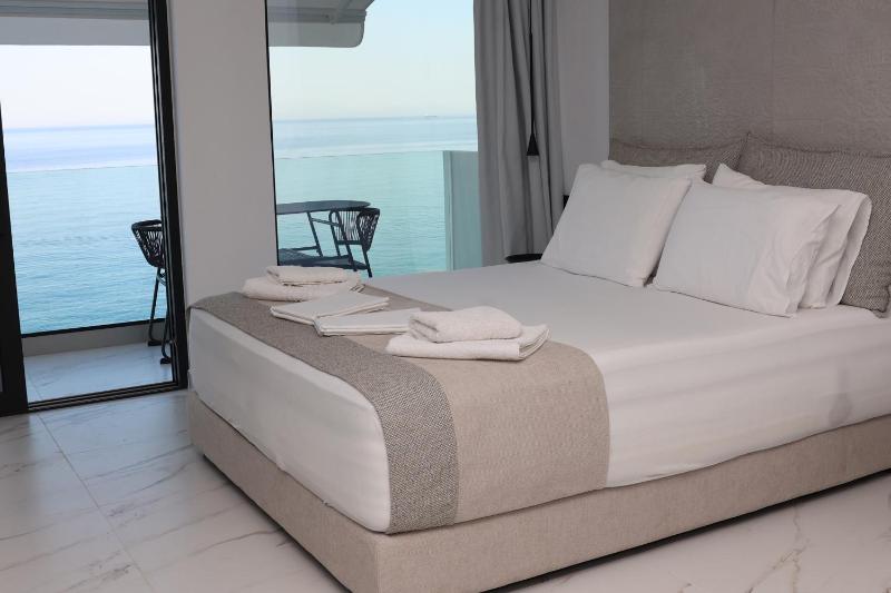 Studio with Sea View (2 Adults) image 1