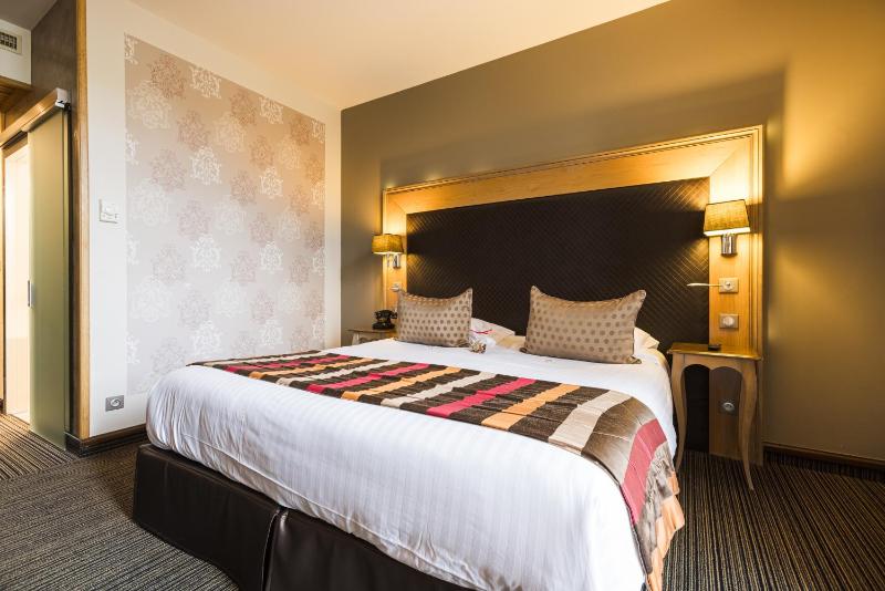 Superior Double Room image 1