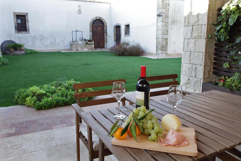 Superior Apartment with Garden View  image 1
