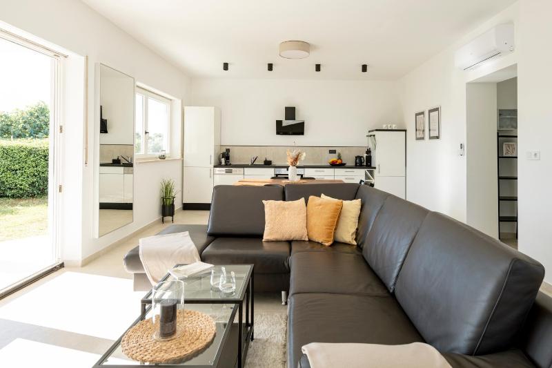 Apartments Silvana by EL-PI TOURS - image 16