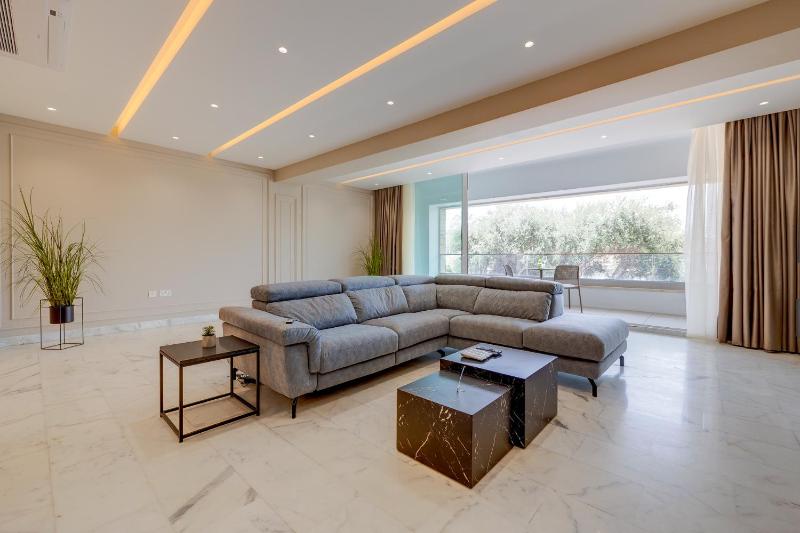 Premier Seafront Living: Ultra-Luxury in Sliema - image 5
