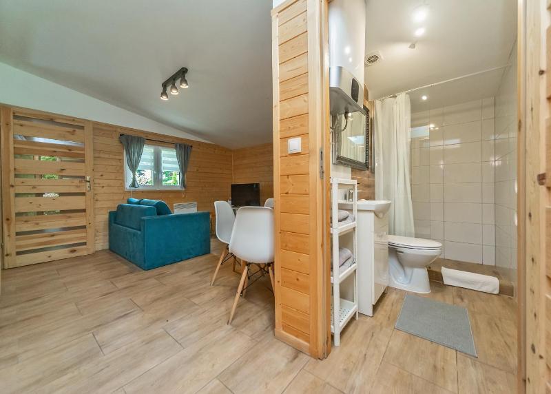 Two-Bedroom House image 4