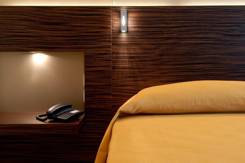 Double or Twin Room image 2