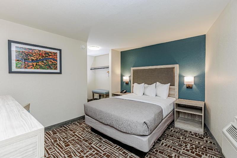 Queen Room image 1