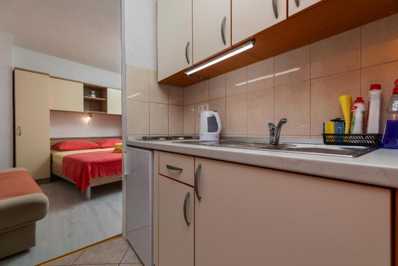 Apartments by the sea Drasnice Makarska - 6697 - image 5