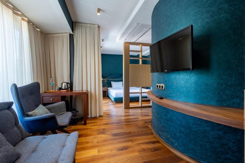 Deluxe Double Room with Sea View or Hagia Sophia View  image 1
