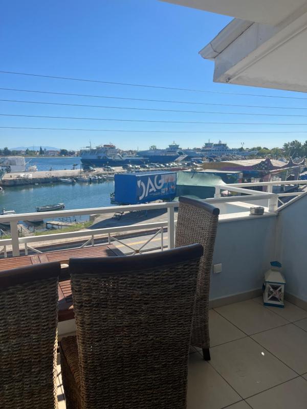 Deluxe Suite with Sea View image 4