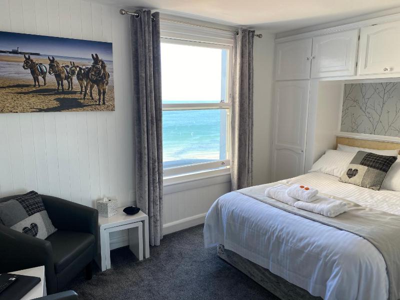 Double Room Sea view - Third Floor image 1