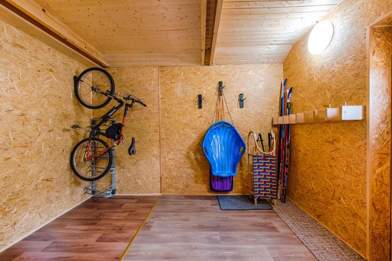 One-Bedroom Apartment image 4