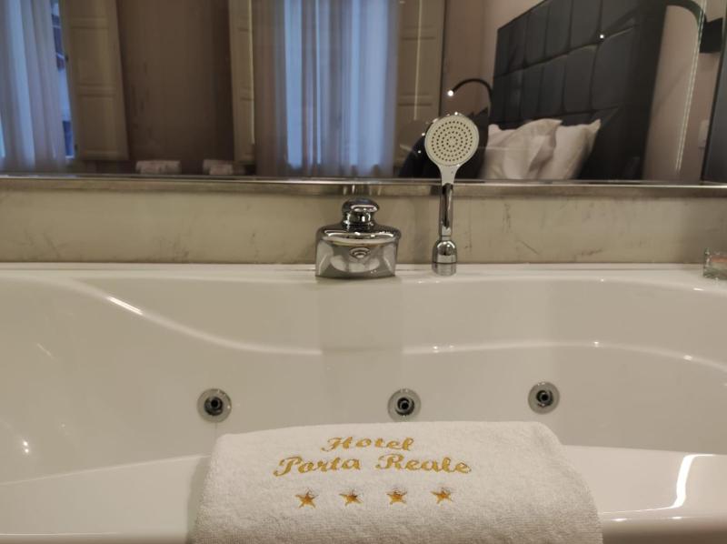 Executive Double Suite image 1