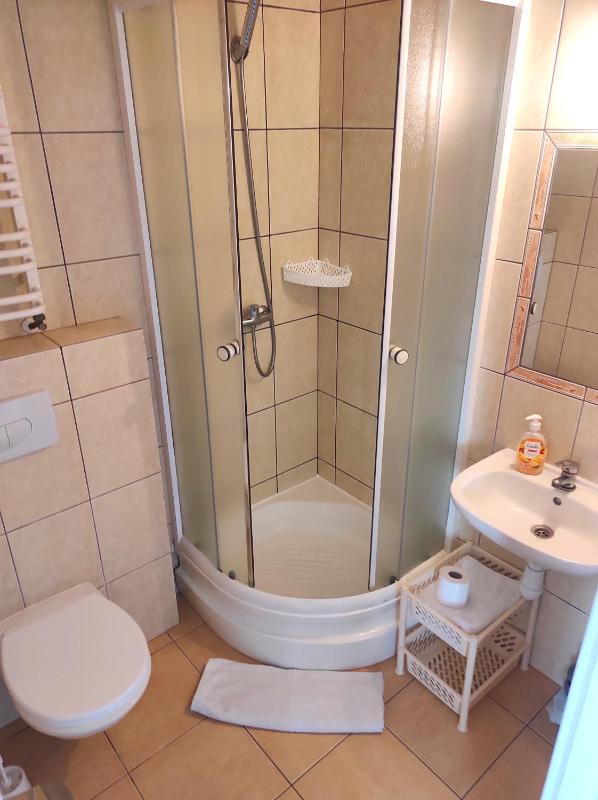 Budget Double or Twin Room image 3